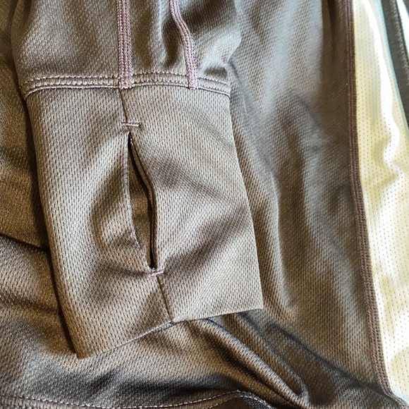 Nike Running Dri Fit Top. Size Large. - Picture 4 of 4